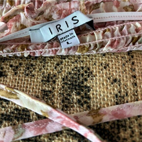 Iris Floral Ruffle Sleeve Ruched Crop Top Size Large NWOT 10 370 - Picture 5 of 6